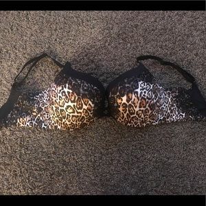 Leopard VS push up bra.